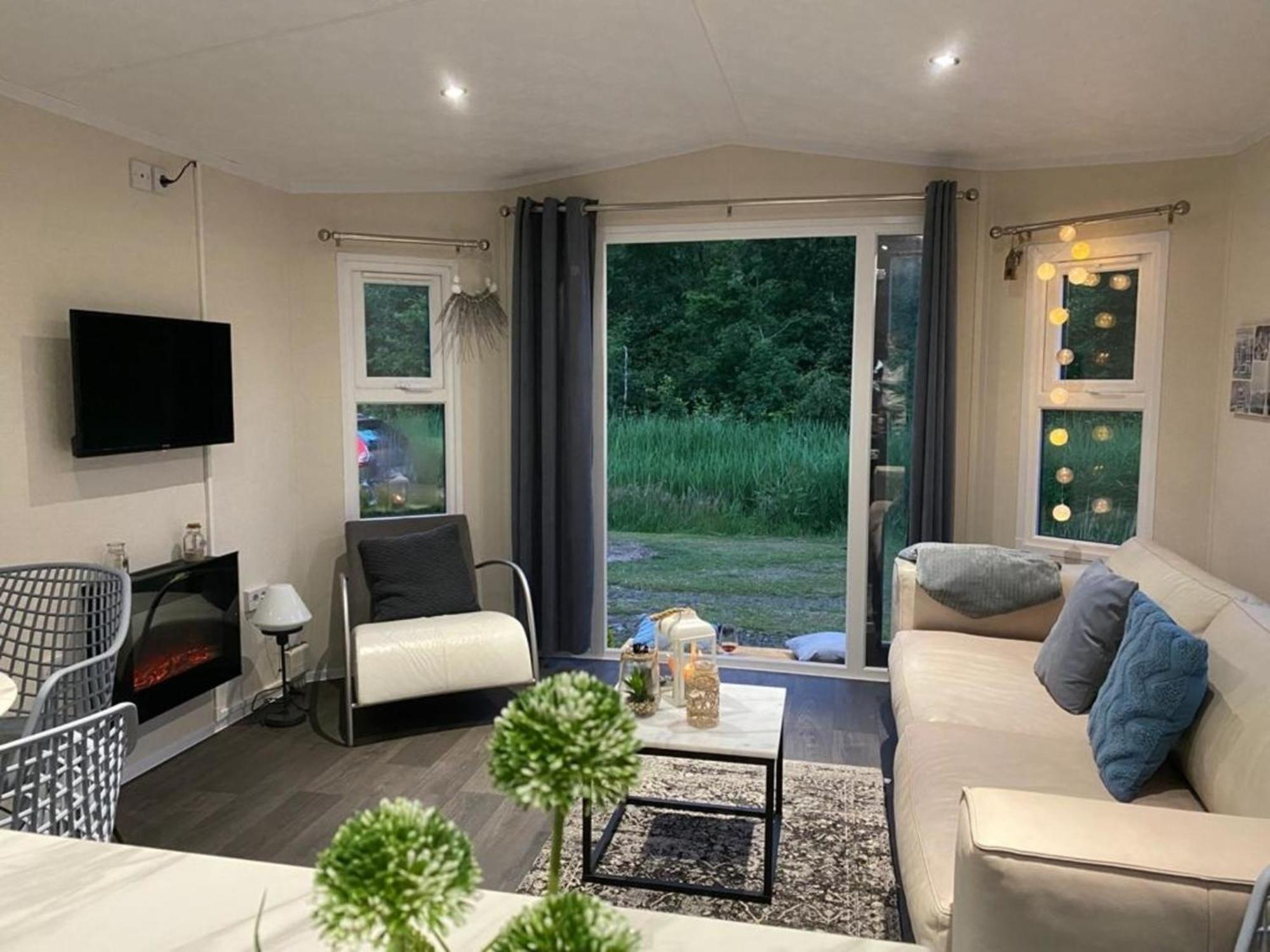 Natur pur, neues Ferienhaus O4 natureingebunden, Familien- und hundefreundlich eingezäunt Callantsoog Exterior foto