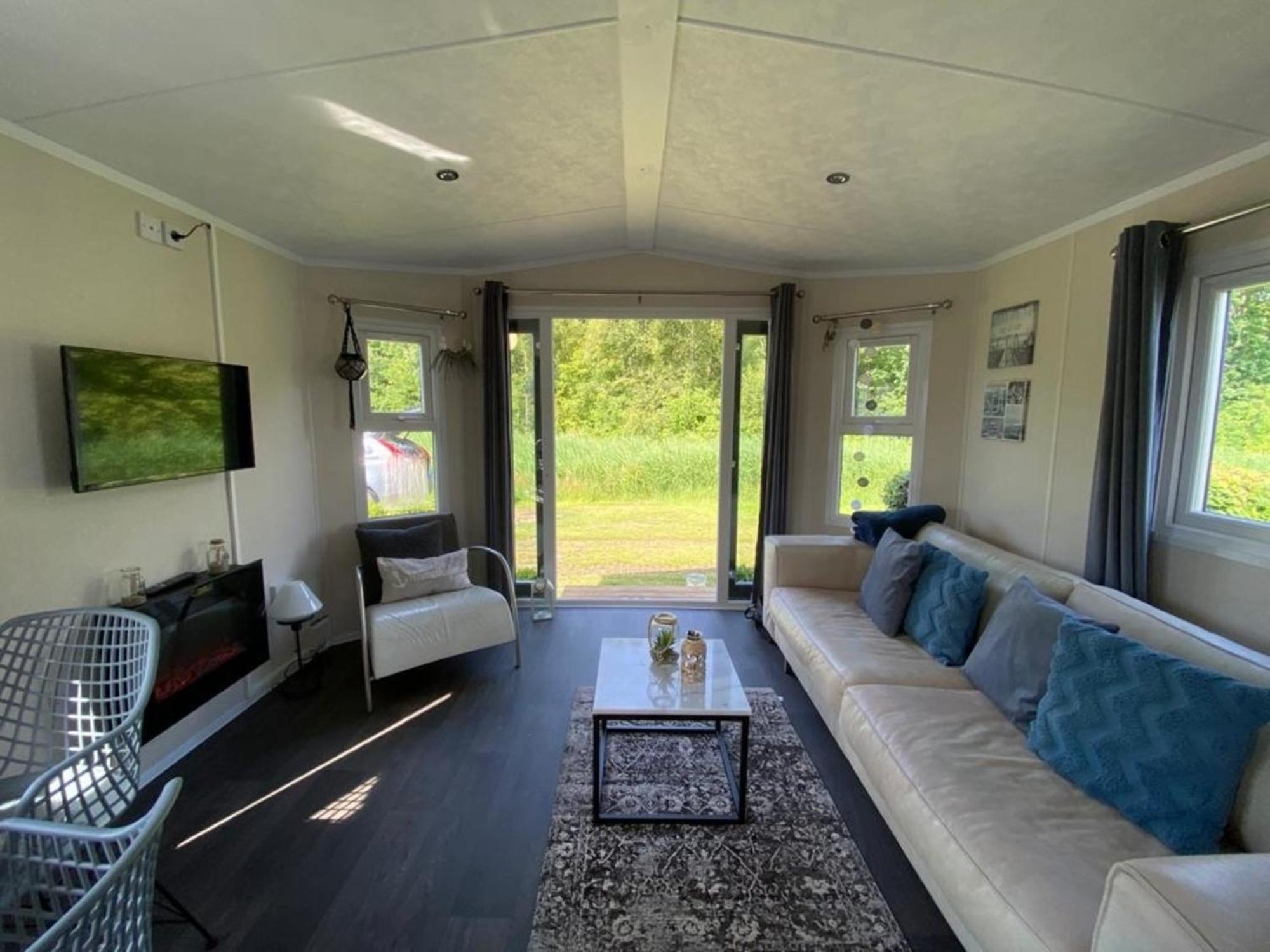 Natur pur, neues Ferienhaus O4 natureingebunden, Familien- und hundefreundlich eingezäunt Callantsoog Exterior foto